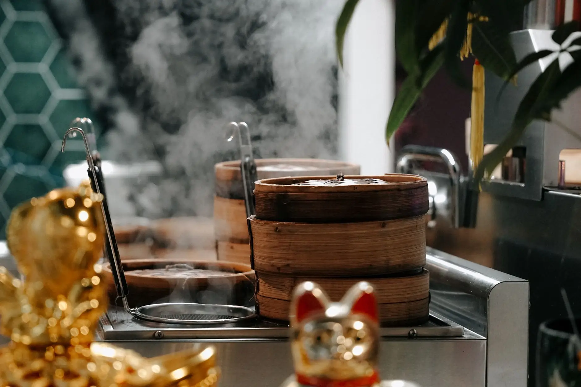 企业宣传册印刷服务选型对比:铜版纸与哑粉纸应用分析